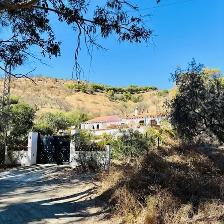 La Mimosa, Beautiful With Swimming Pool And Sea View