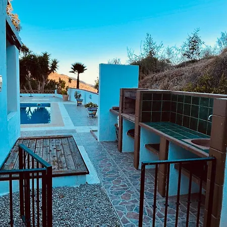 La Mimosa, Beautiful With Swimming Pool And Sea View *